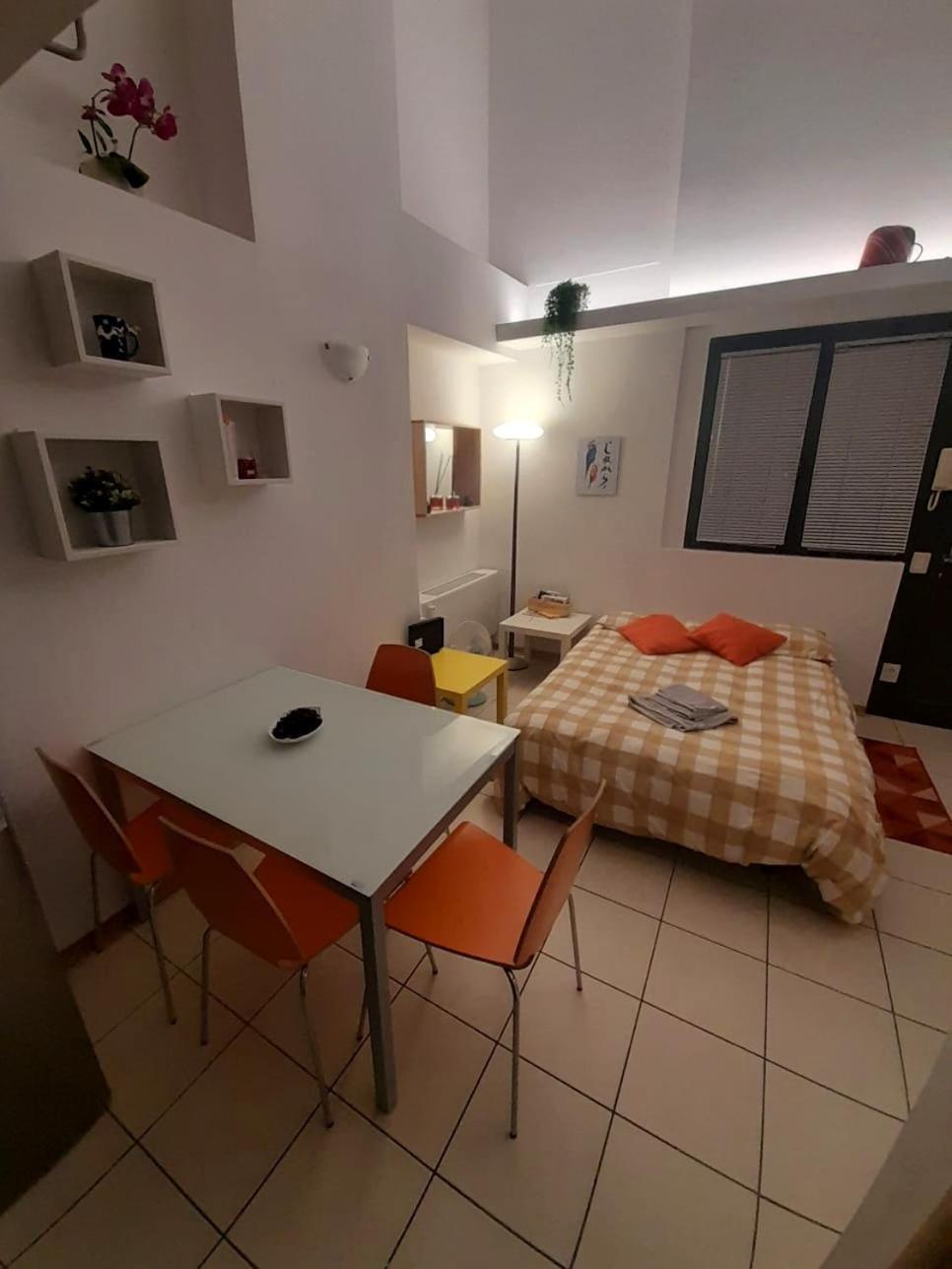 Gemme Fiorentine Apartments In Front Of The Train Station 5 Minutes From The Centre Free Parking Флоренция Экстерьер фото